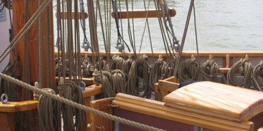 Ei! Tu, ten.... Timptelk aną virvę...!